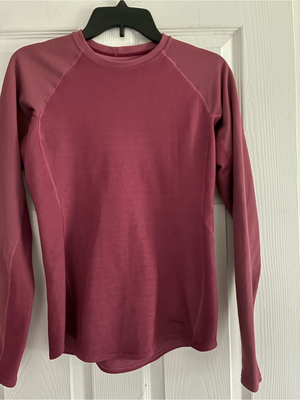 Patagonia Women’s Capilene Midweight Base Layer Crew Shirt Size M Maroon